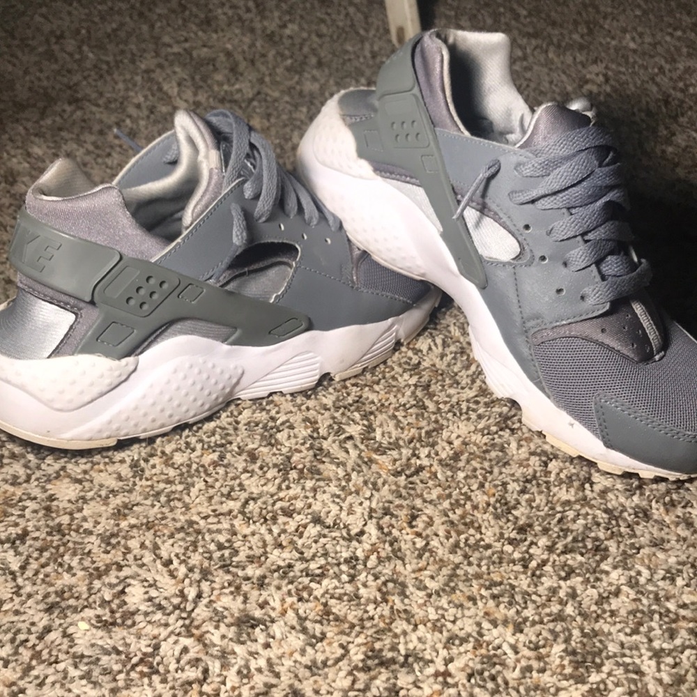 Gently worn Nike Huaraches
